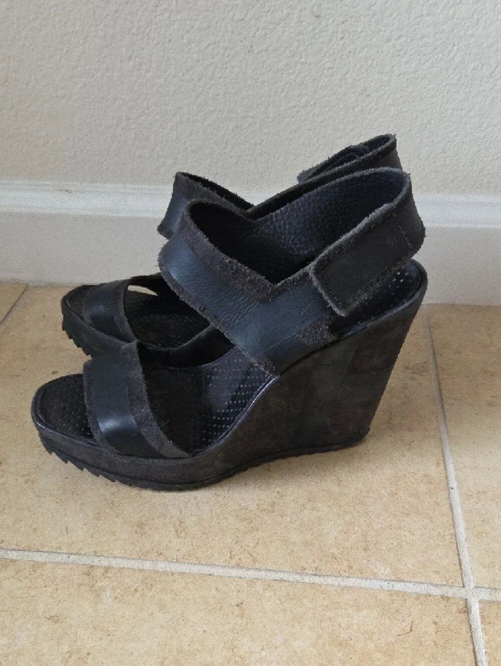 Pedro Garcia Black Leather & Suede Wedge Platform Sandals Velcro 4.5